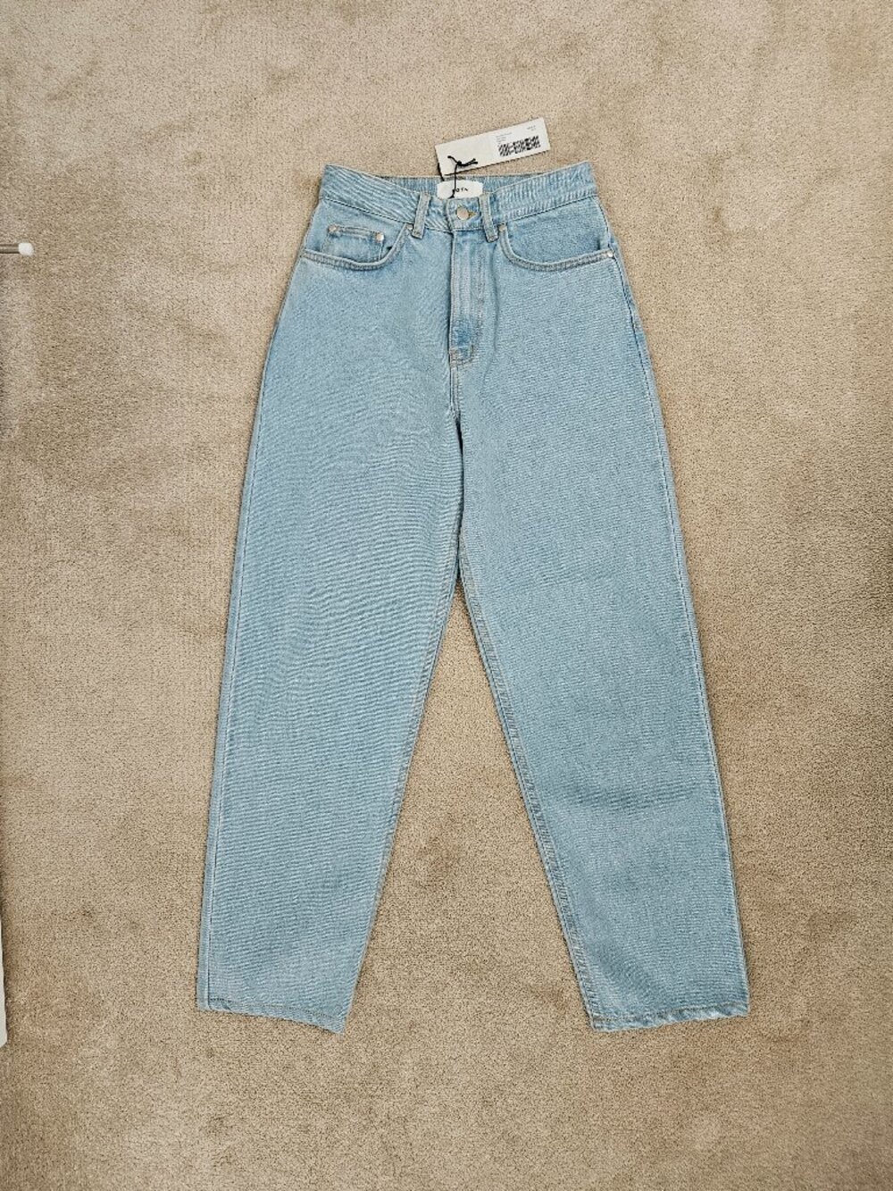 BNWT Kotn Antifit Denim Size 25 Light Wash